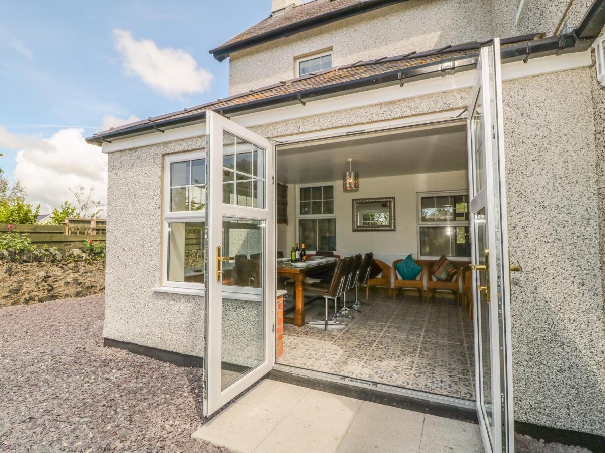 Minffordd Villa Newborough  Exterior photo